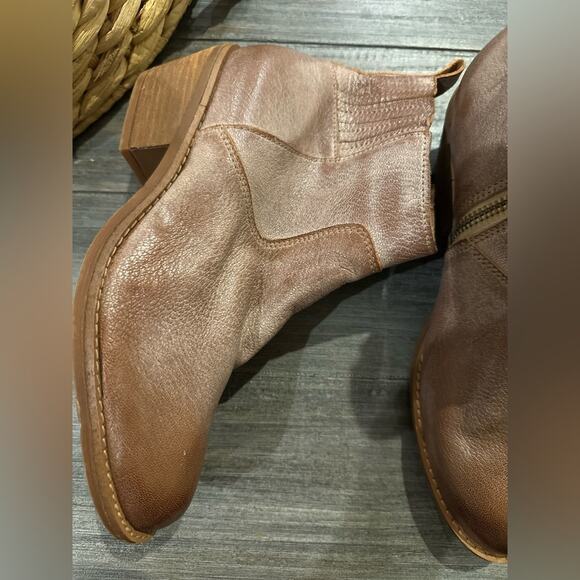 Sofft Women's Ardmore Ankle Boots - Picture 8 of 12